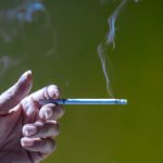 Ex-rokers vergeten verzekering in te lichten