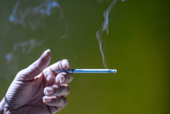 Ex-rokers vergeten verzekering in te lichten