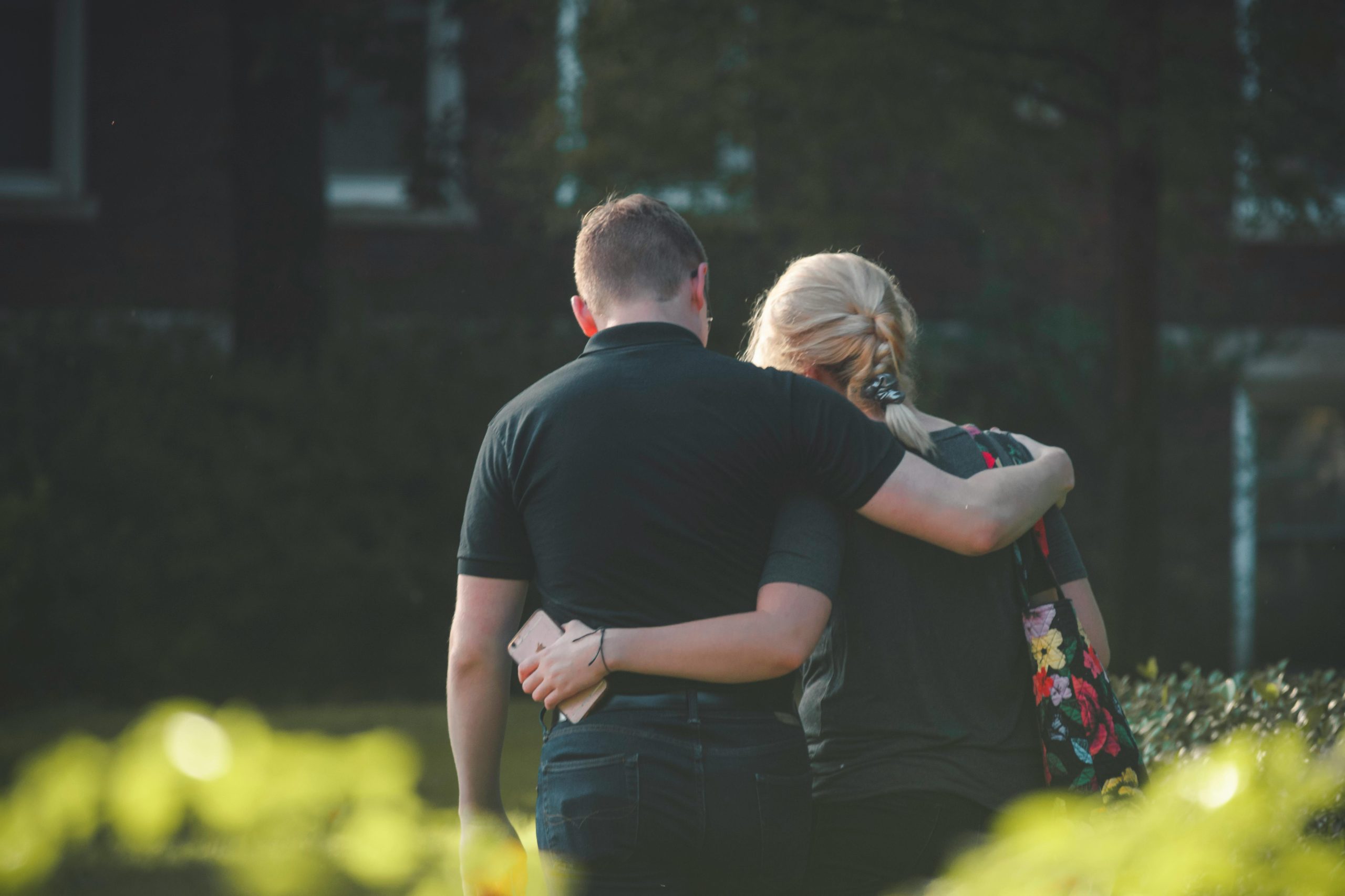 Op welke manieren kun je een persoon in rouw ondersteunen?